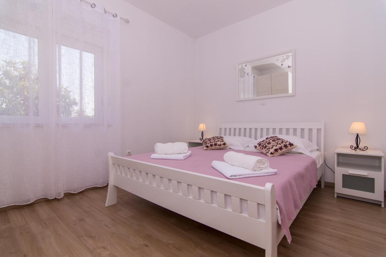 Apartman Sun Solin Lejlighed Eksteriør billede