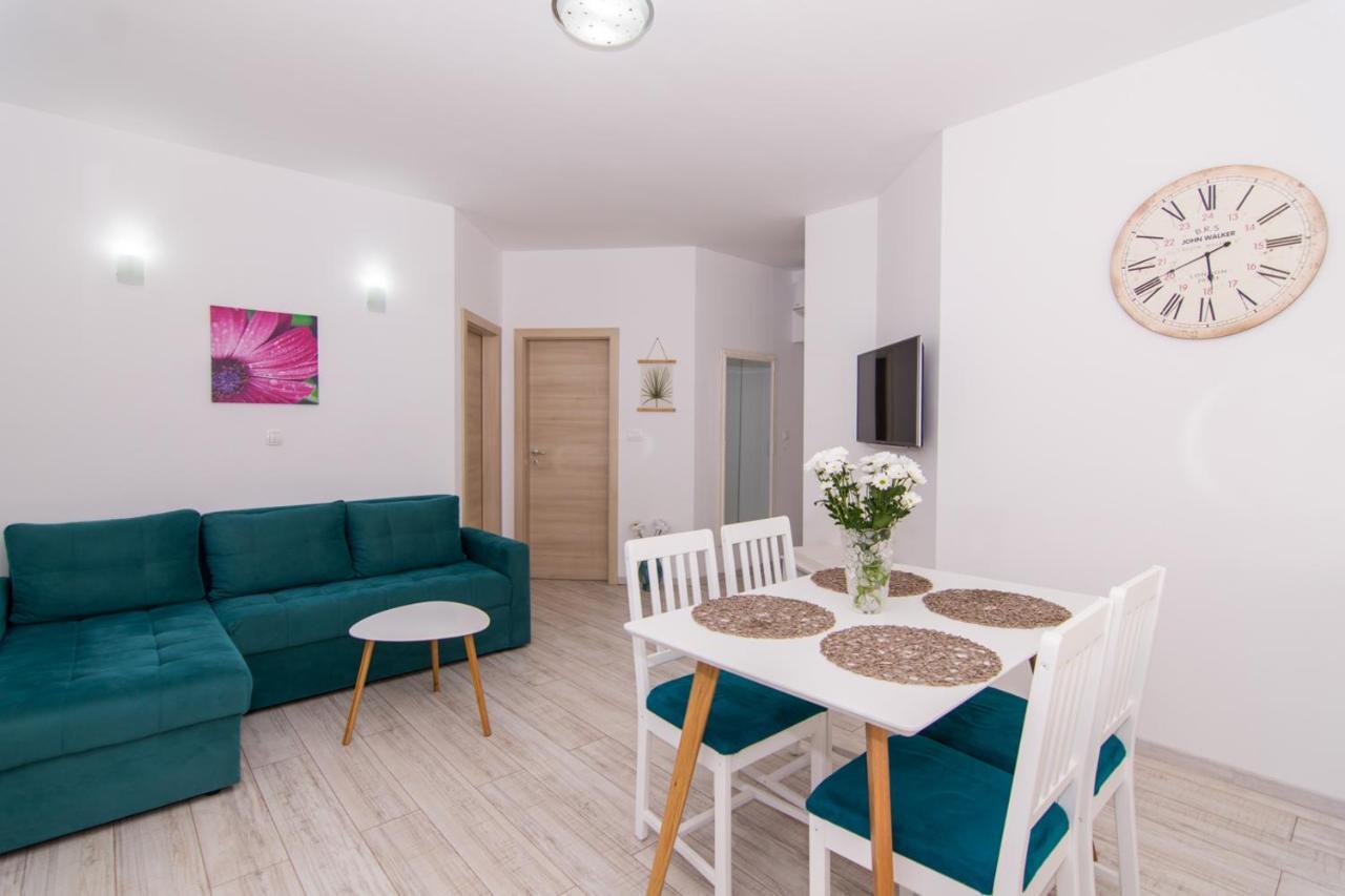 Apartman Sun Solin Lejlighed Eksteriør billede