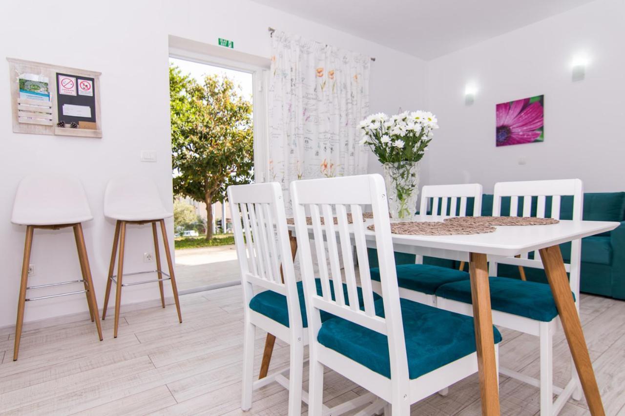 Apartman Sun Solin Lejlighed Eksteriør billede